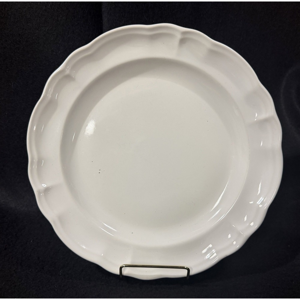 PFALTZGRAFF Gazebo White 10-3/8 Inch Dinner Plate Scalloped Rim
